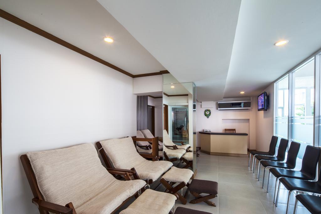Golden City Rayong Hotel Экстерьер фото