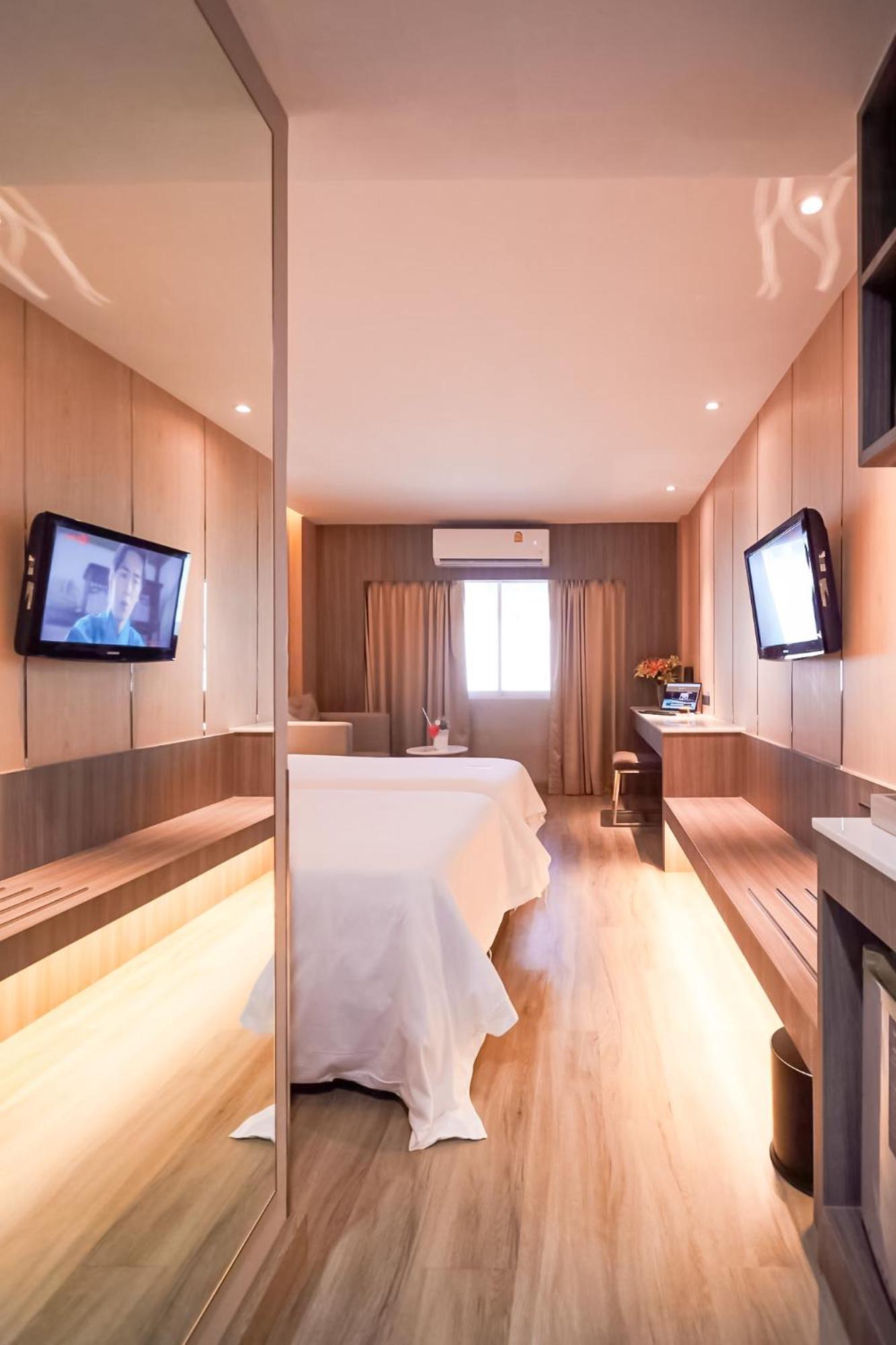 Golden City Rayong Hotel Экстерьер фото