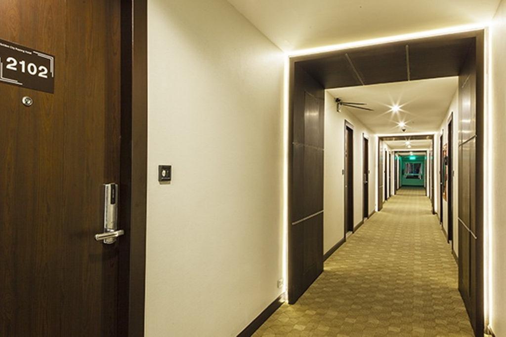 Golden City Rayong Hotel Экстерьер фото