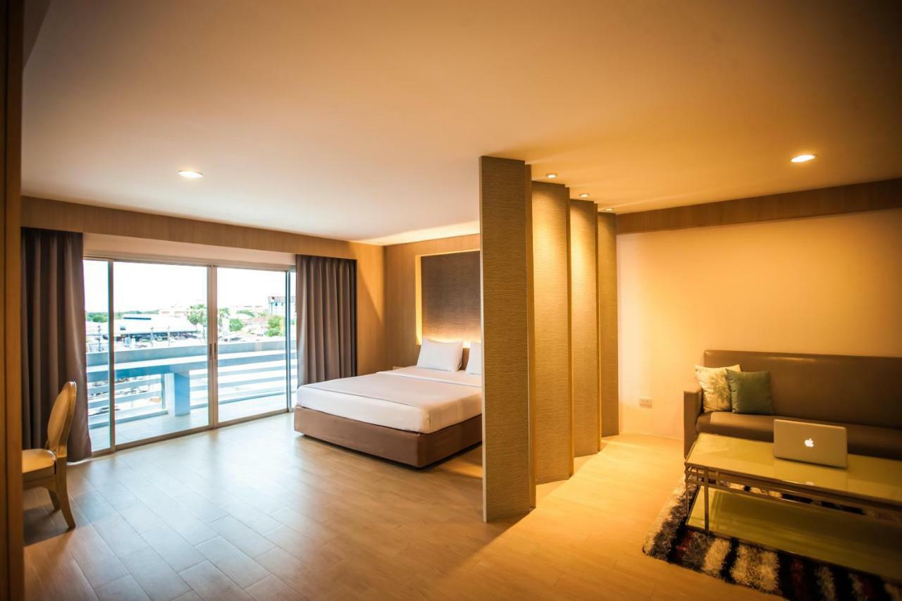 Golden City Rayong Hotel Экстерьер фото